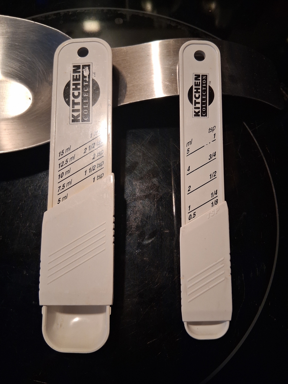 Plastic Kitchen Collection Adjustable Measuring Spoon. 1/8-1tsp &1tdp-1Tbsp.